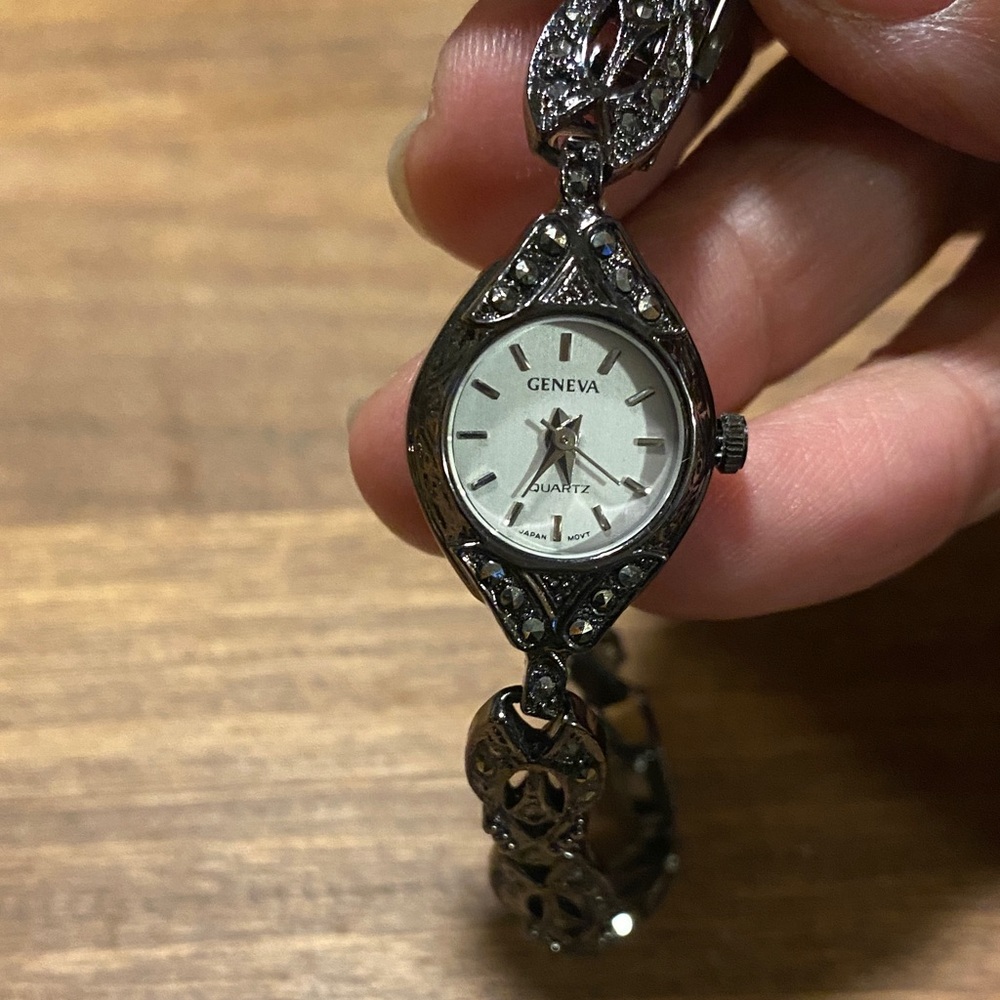 Geneva Women's Black and Silver Watch